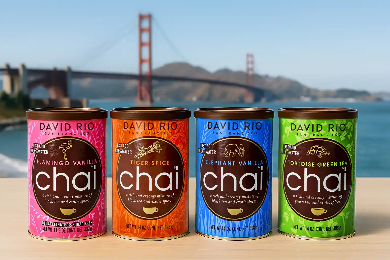 David Rio Chai Tea vor Golden Gate Bridge San Franciso